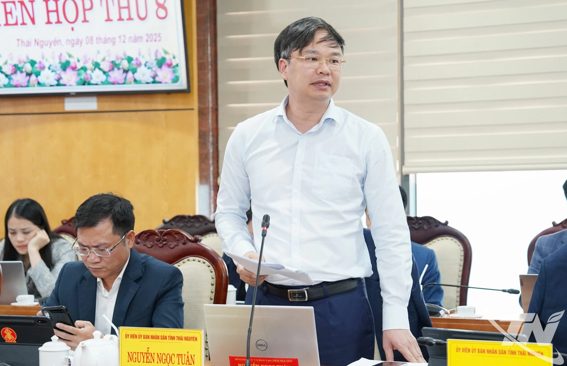 Lãnh đạo Sở Giáo dục và Đào tạo phát biểu.