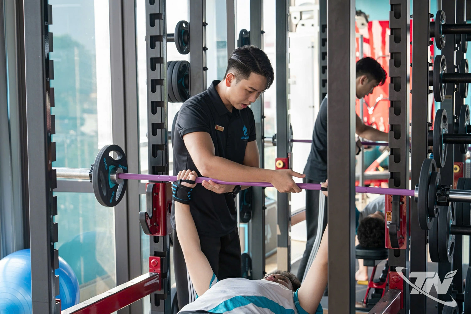 Để cải thiện vóc dáng, nhiều người trẻ ở Thái Nguyên đã lựa chọn huấn luyện viên kèm theo hình thức 1-1.