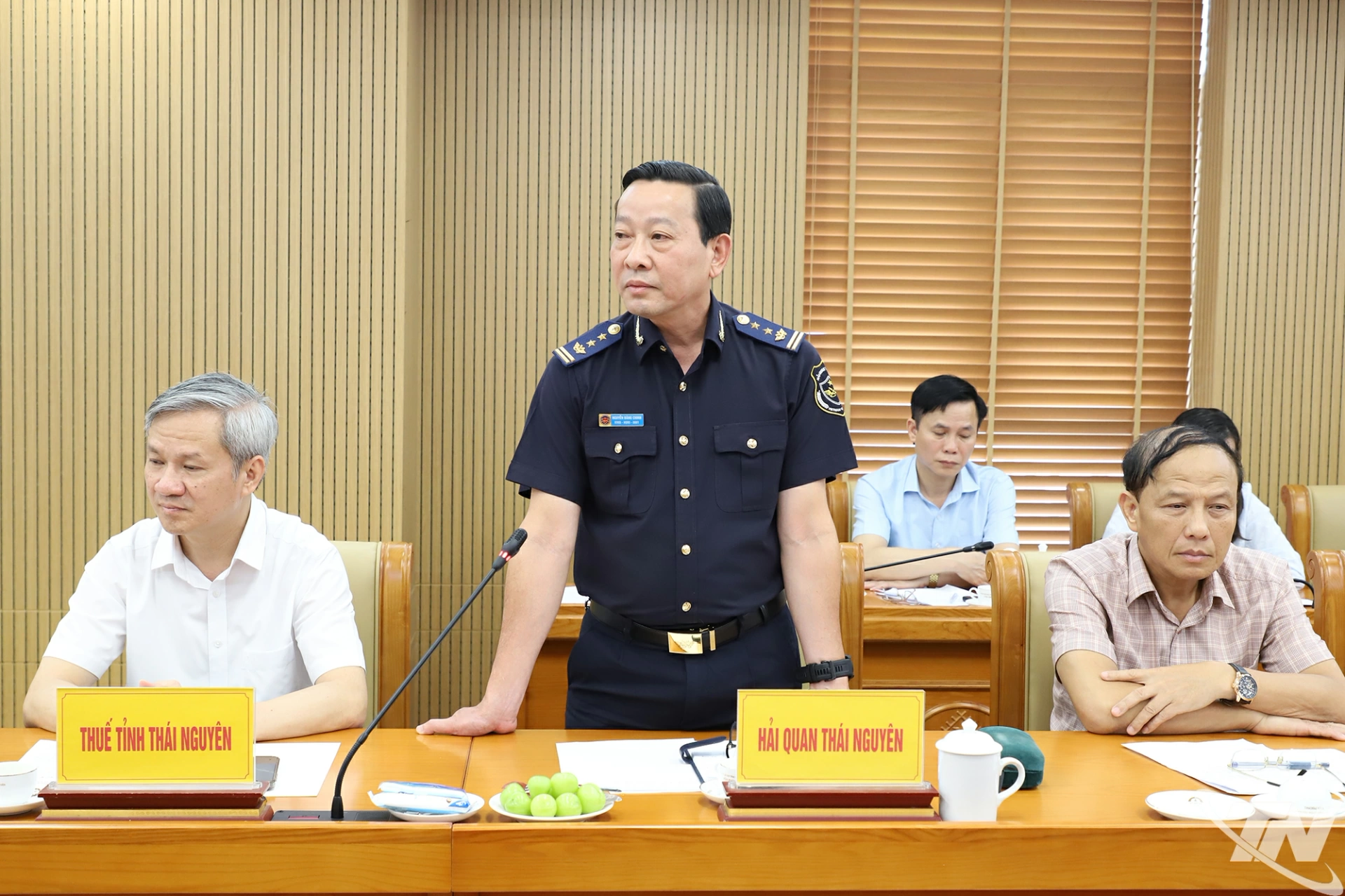 Đại biểu phát biểu tại buổi làm việc.