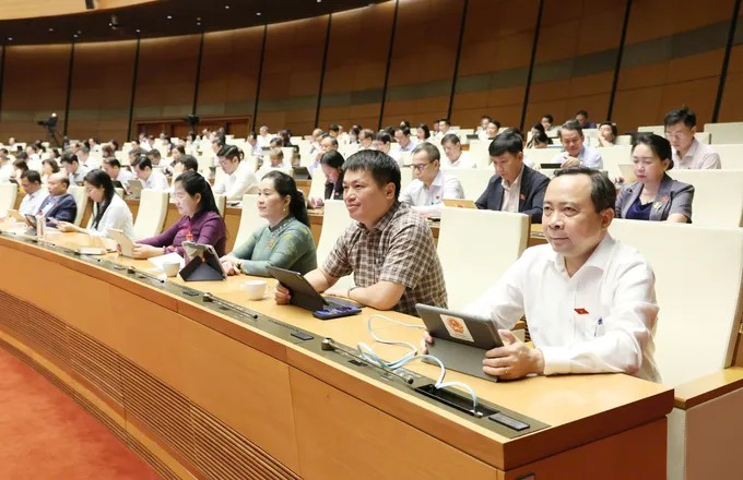 Đại biểu Quốc hội dự họp. Ảnh: QUANG PHÚC