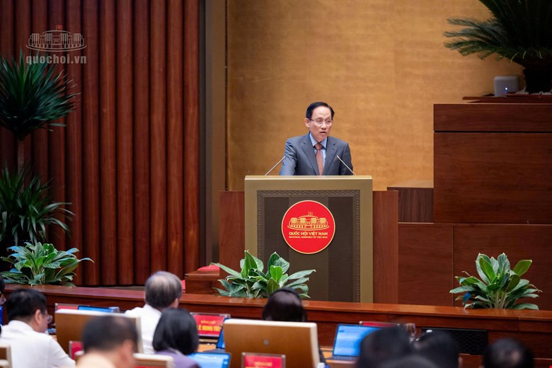 Bộ trưởng Bộ Ngoại giao Lê Hoài Trung trình bày chuyên đề