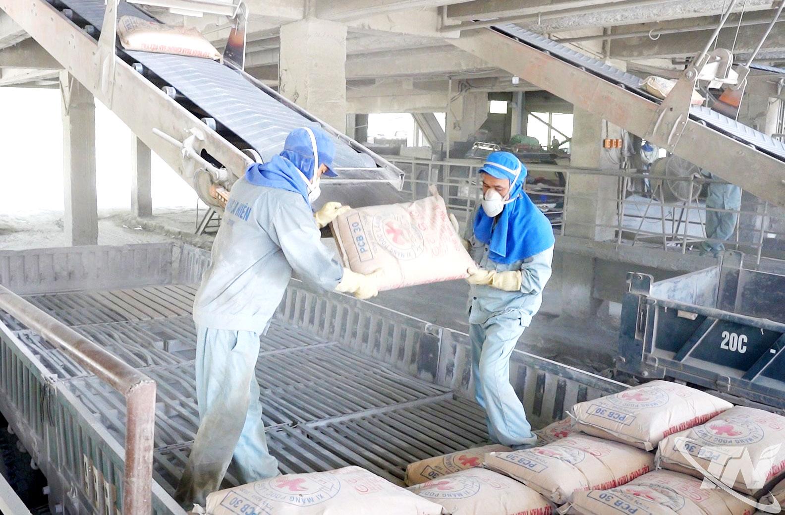 2 tháng đầu năm 2026, sản lượng xi măng trên địa bàn tỉnh đạt hơn 385.000   tấn, tăng trên 12% so với cùng kỳ năm trước.