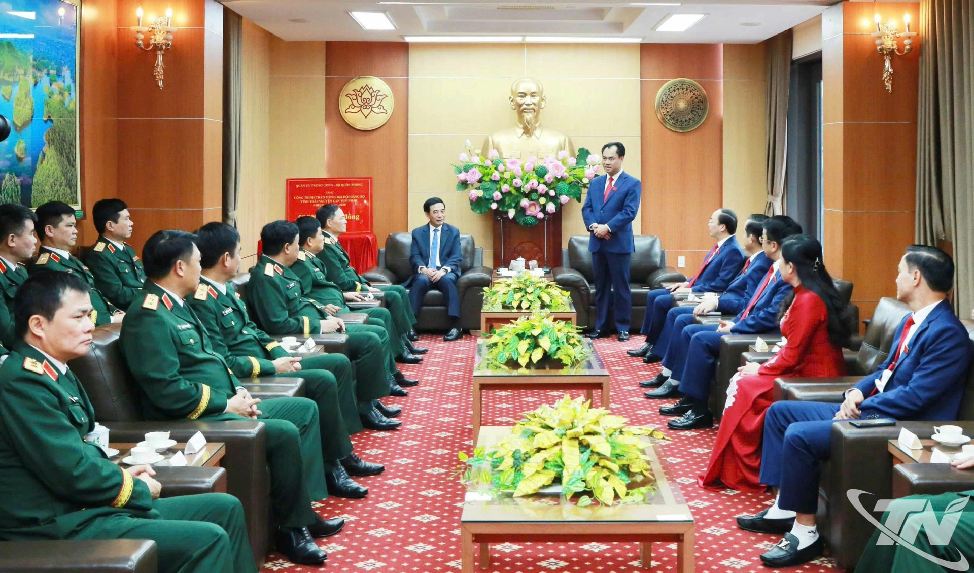 Đồng chí Trịnh Việt Hùng, Ủy viên dự khuyết Trung ương Đảng, Bí thư Tỉnh ủy Thái Nguyên phát biểu tiếp thu ý kiến chỉ đạo của 