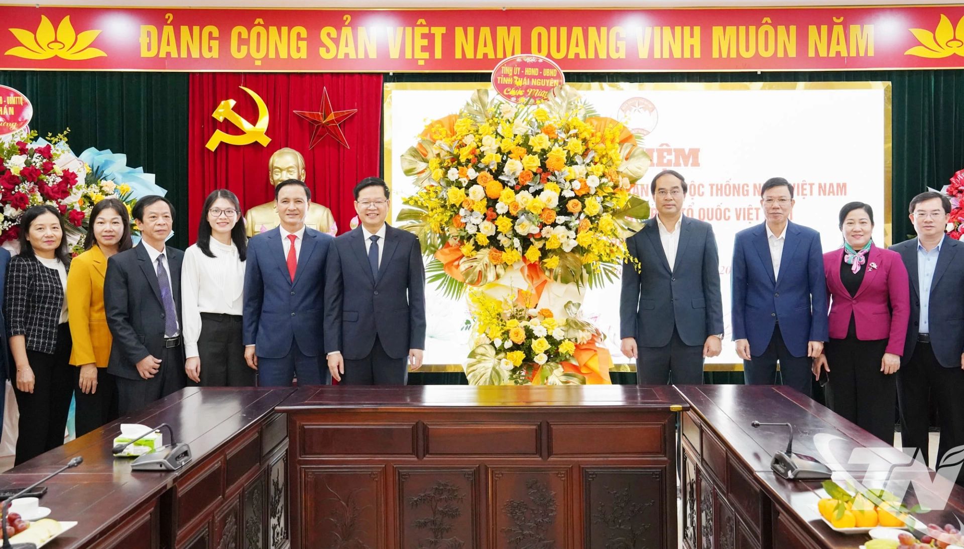 Đồng chí Bí thư Tỉnh ủy Trịnh Xuân Trường chúc mừng Ủy ban MTTQ tỉnh Thái Nguyên nhân dịp kỷ niệm 95 năm Ngày truyền thống MTTQ Việt Nam.