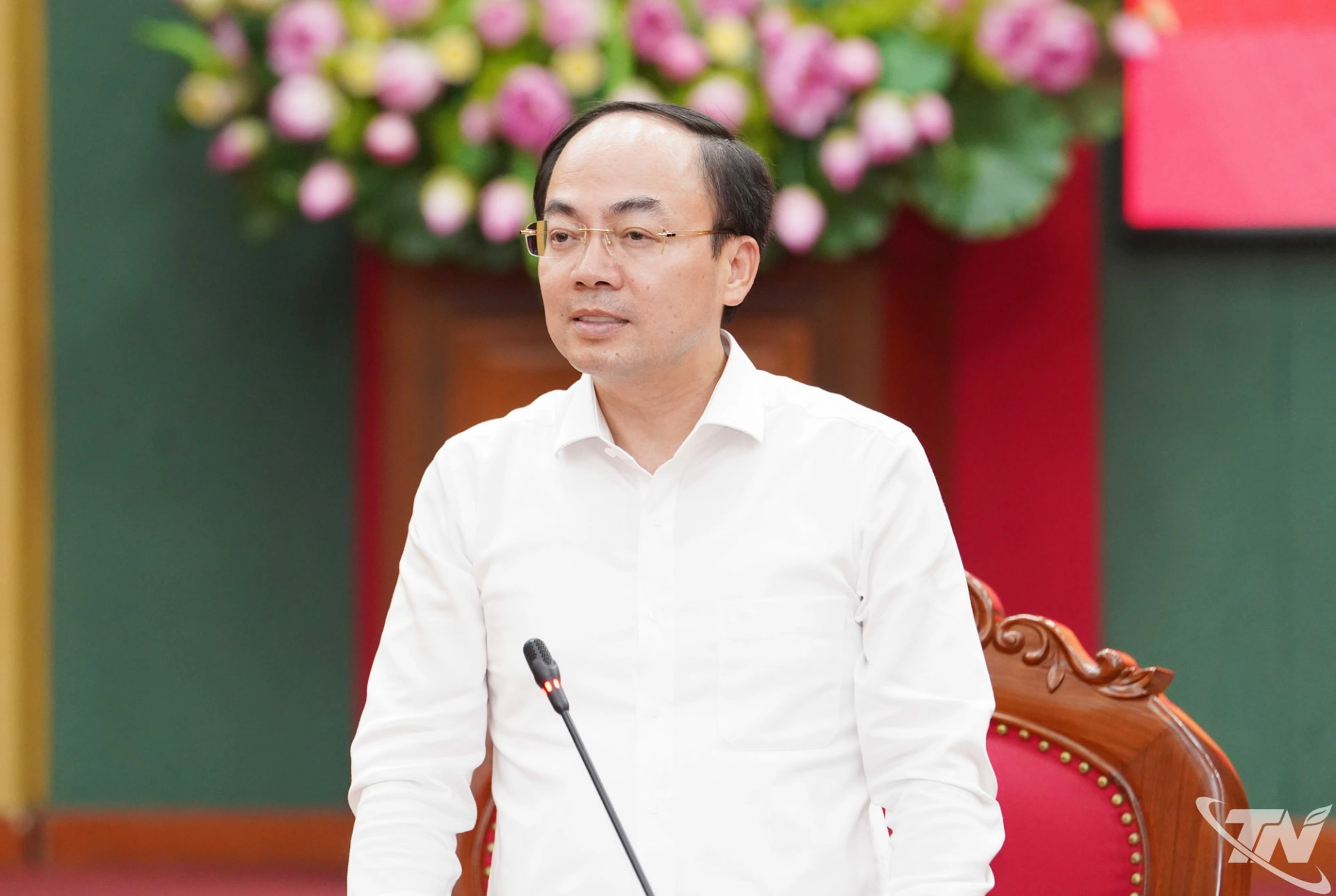Đồng chí Nguyễn Đăng Bình, Phó Bí thư Thường trực Tỉnh ủy, Trưởng đoàn Đại biểu Quốc hội tỉnh phát biểu tại buổi gặp mặt.