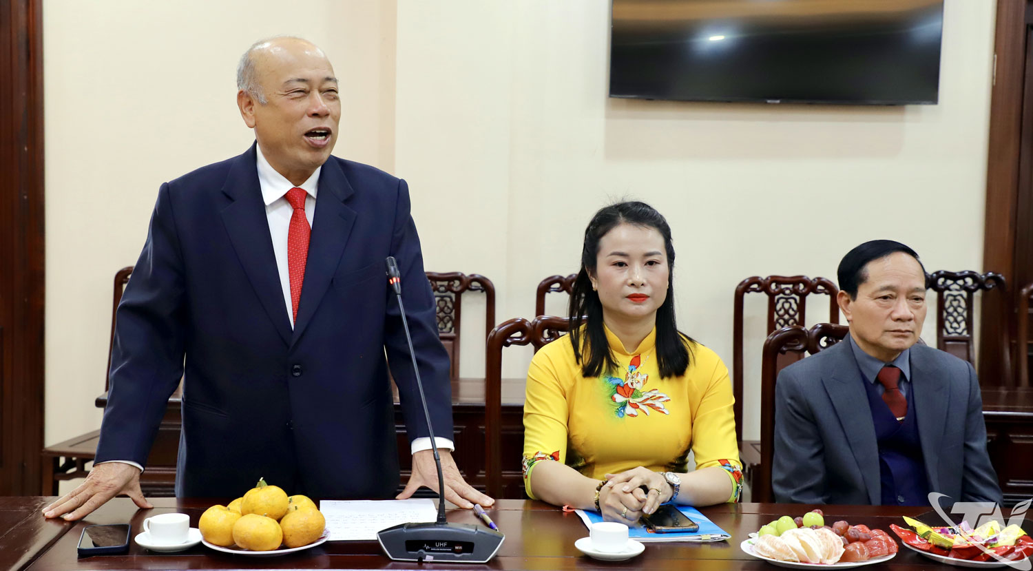 Ông Nguyễn Văn Thời, Ủy viên Đoàn Chủ tịch Trung ương Ủy ban Đoàn kết Công giáo Việt Nam, Chủ tịch Ủy ban Đoàn kết Công giáo tỉnh thông tin sơ bộ về tình hình công giáo tỉnh Thái Nguyên