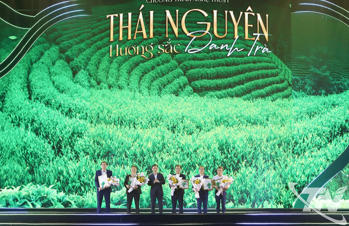 Trao giải thưởng Cuộc thi “Gian hàng trưng bày Trà đẹp”