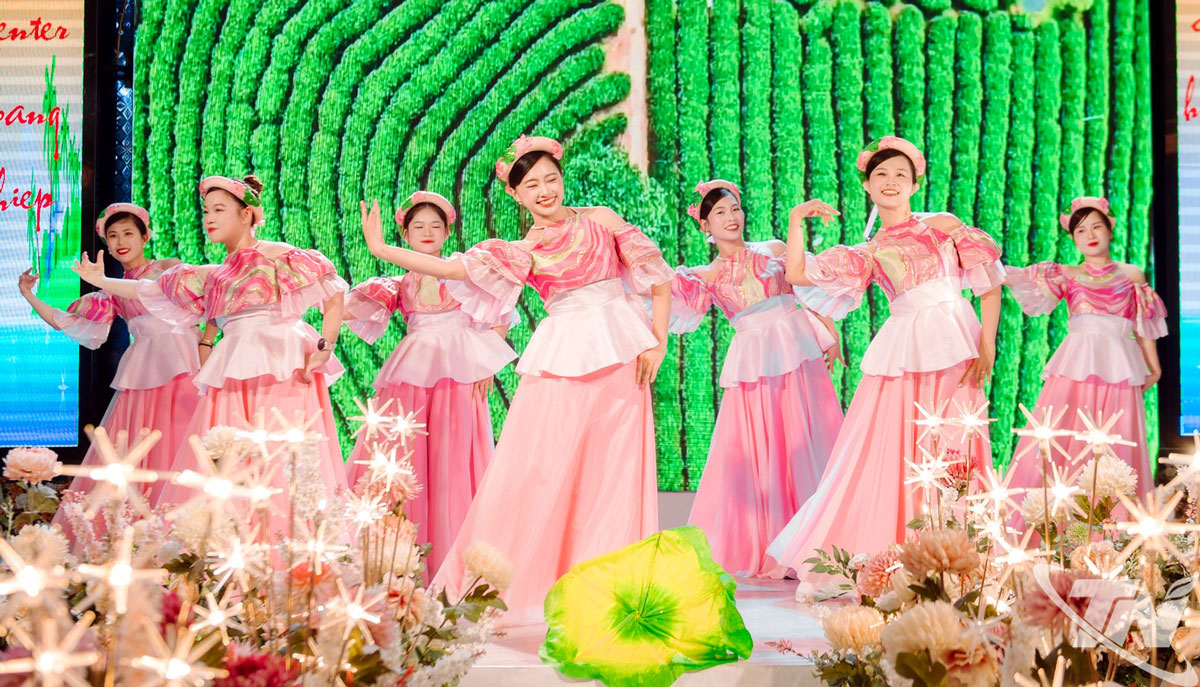 Hoạt động văn nghệ được phường Phan Đình Phùng tổ chức thường niên vào các dịp ngày lễ.