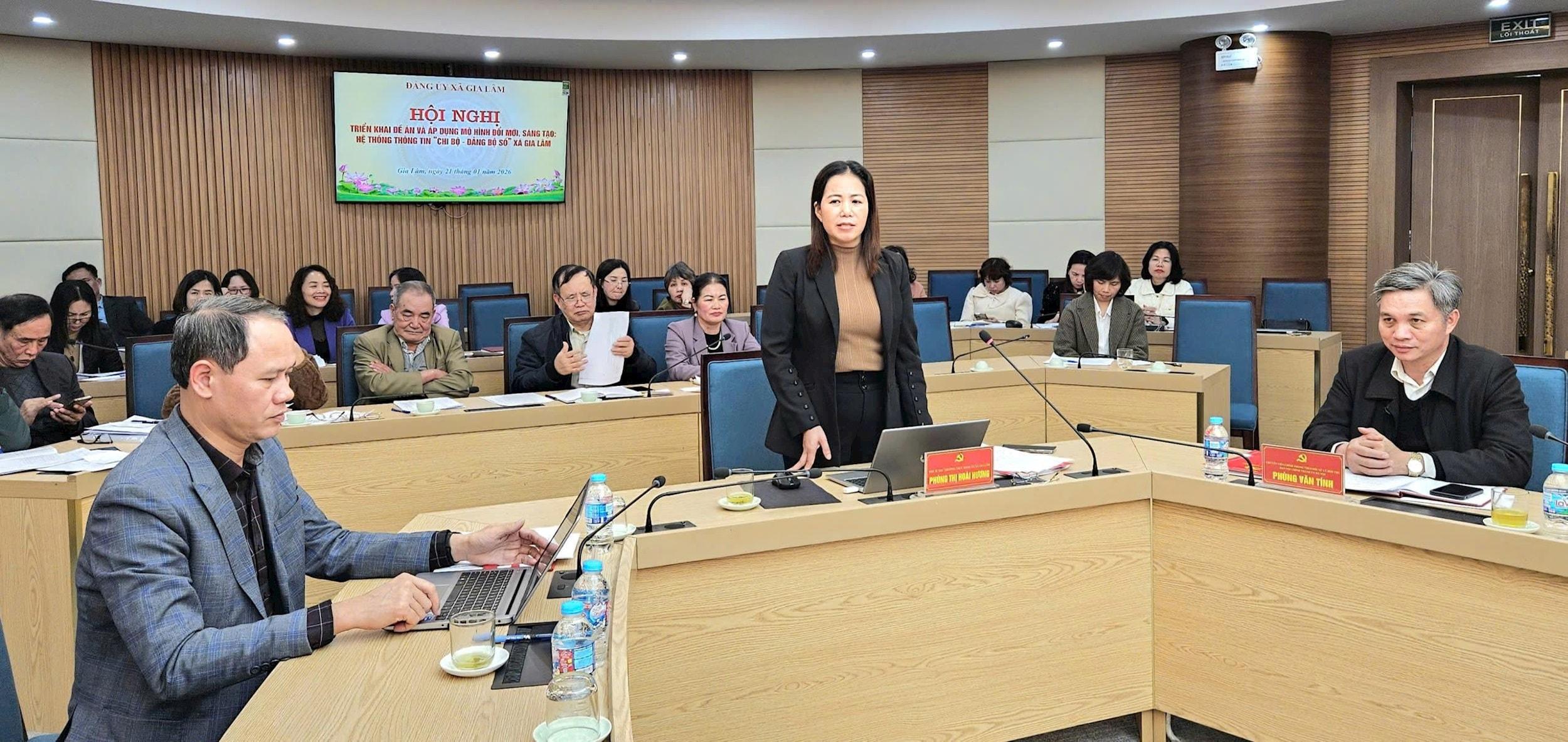 Phó Bí thư Thường trực Đảng ủy xã Gia Lâm Phùng Thị Hoài Hương phát biểu chỉ đạo tại Hội nghị tập huấn sử dụng nền tảng Chi bộ - Đảng bộ số tại Đảng bộ xã Gia Lâm