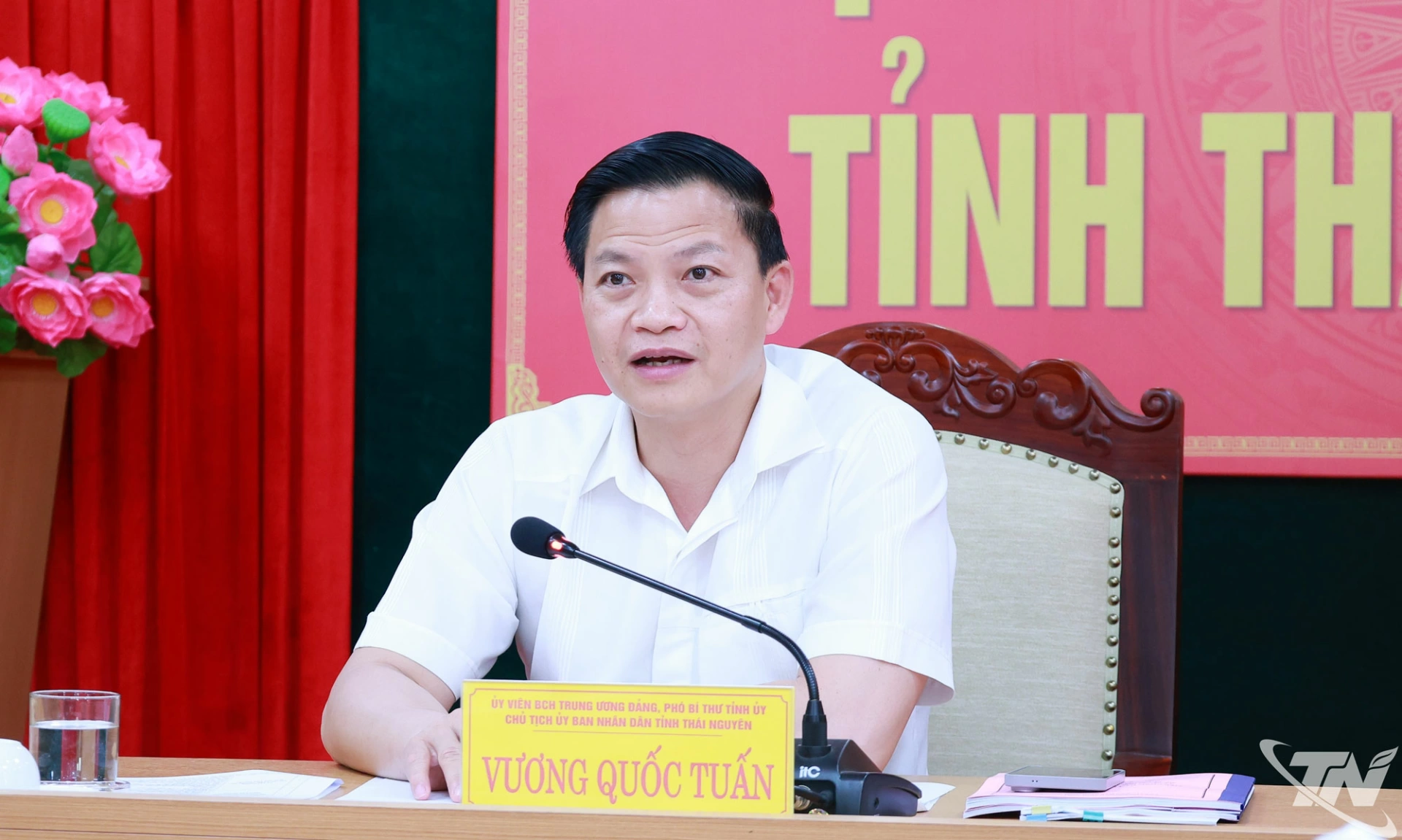 Đồng chí Chủ tịch UBND tỉnh phát biểu tại buổi tiếp công dân.