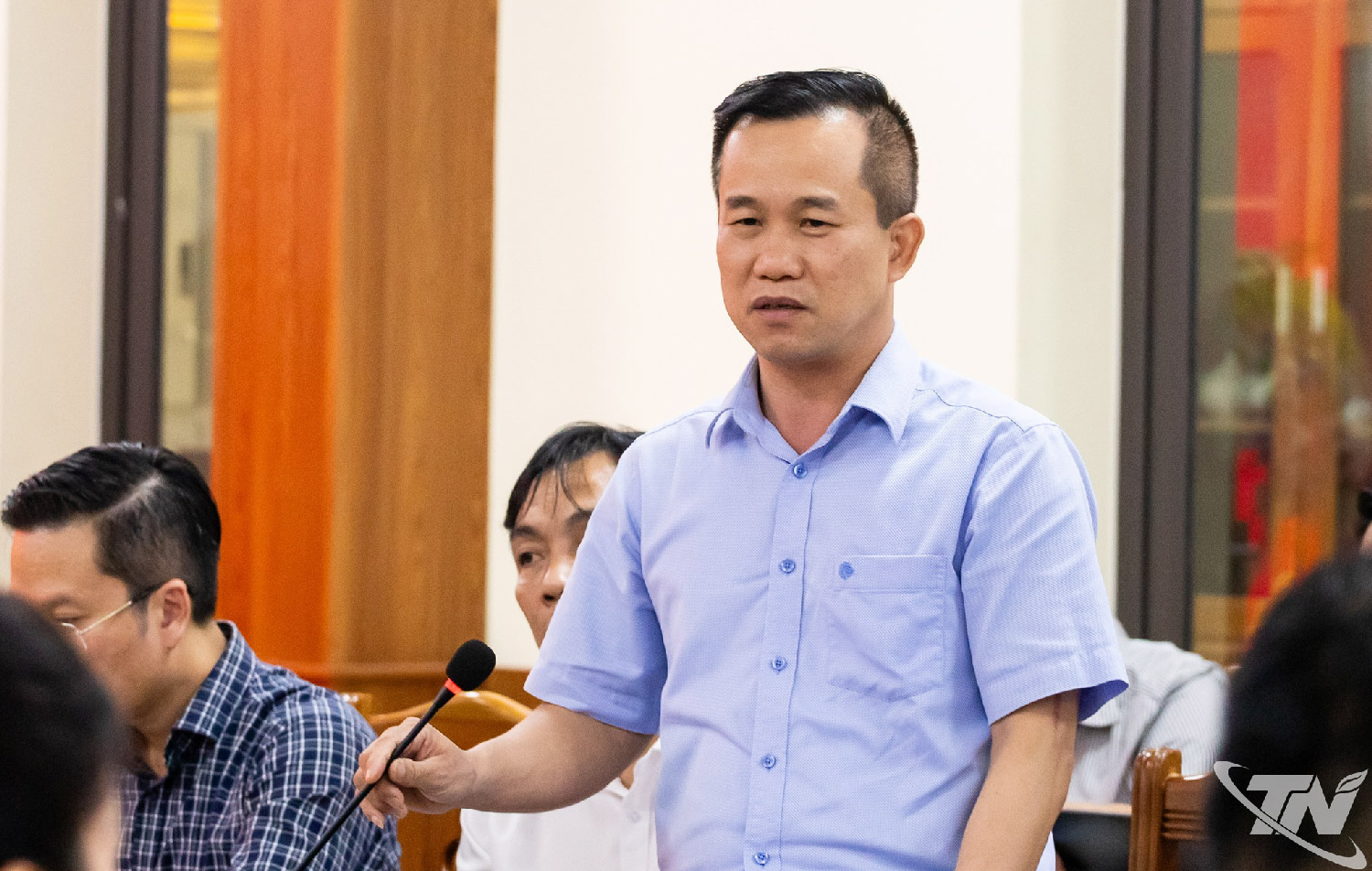 Thành viên Đoàn công tác của Bộ Khoa học - Công nghệ đã trao đổi, giải đáp các nội dung thuộc thẩm quyền.