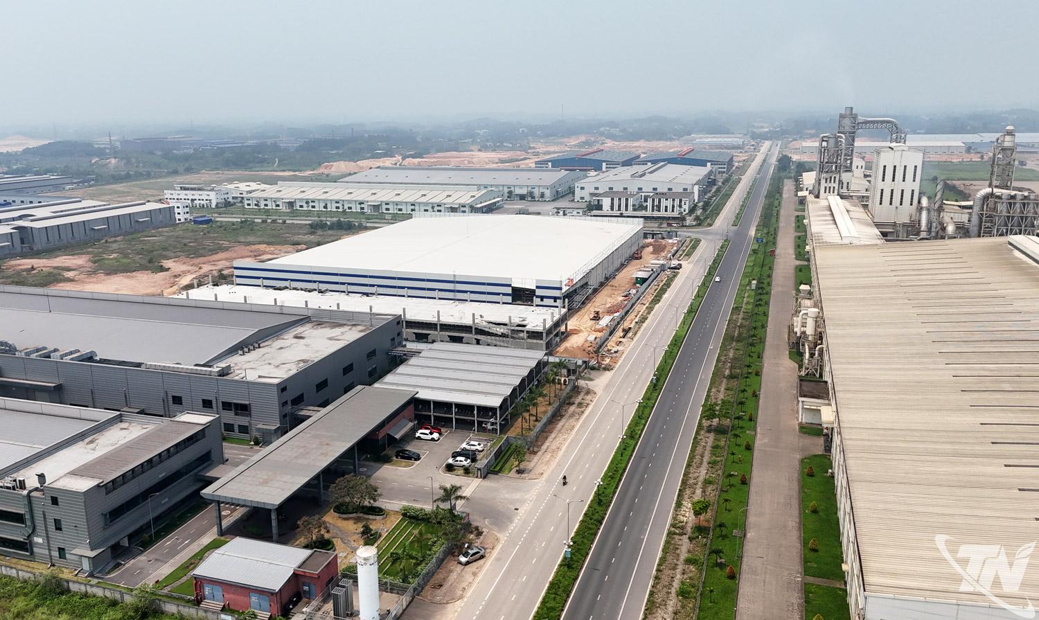 Khu công nghiệp Sông Công II - giai đoạn 1 (diện tích 250ha) đã cơ bản được lấp đầy với 54 dự án, tổng vốn đầu tư là gần 1,4 tỷ USD và 4.100 tỷ đồng.