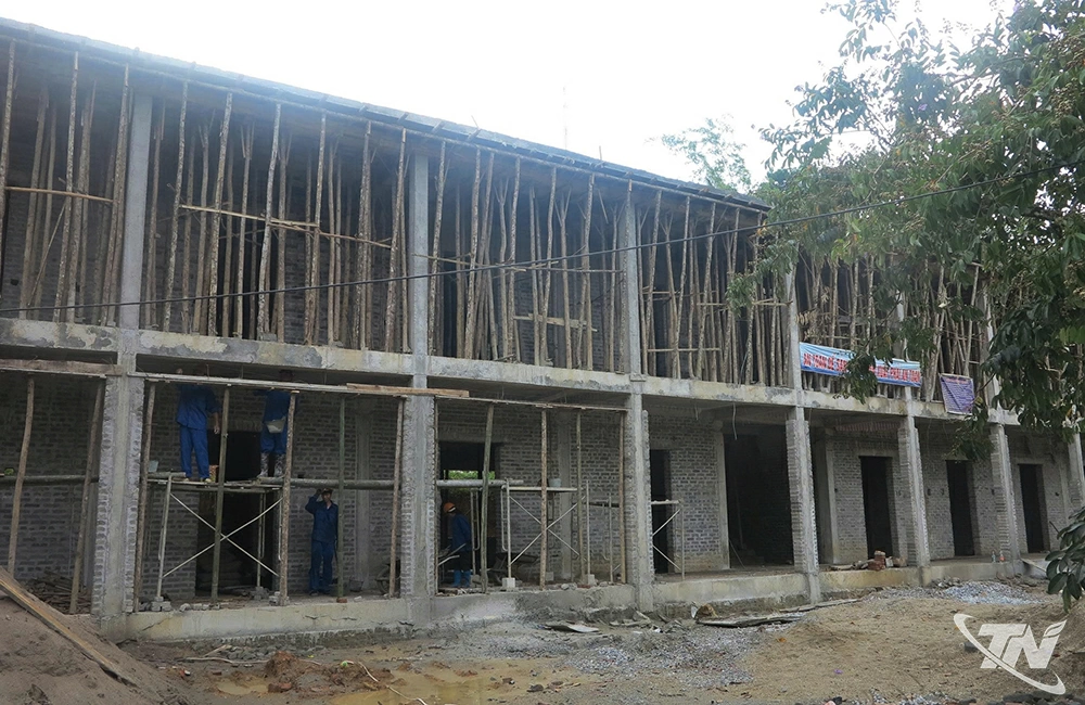 Lĩnh vực giáo dục được quan tâm đầu tư, đến nay xã Phủ Thông có 8/9 trường đạt chuẩn quốc gia mức độ 1.