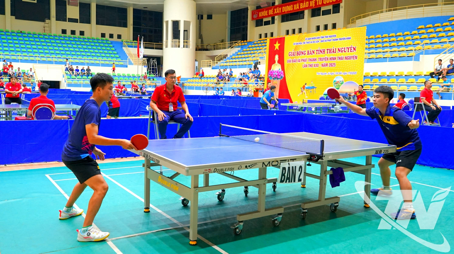 Các vận động viên tranh tài ở nội dung đơn nam tập chung thi đấu