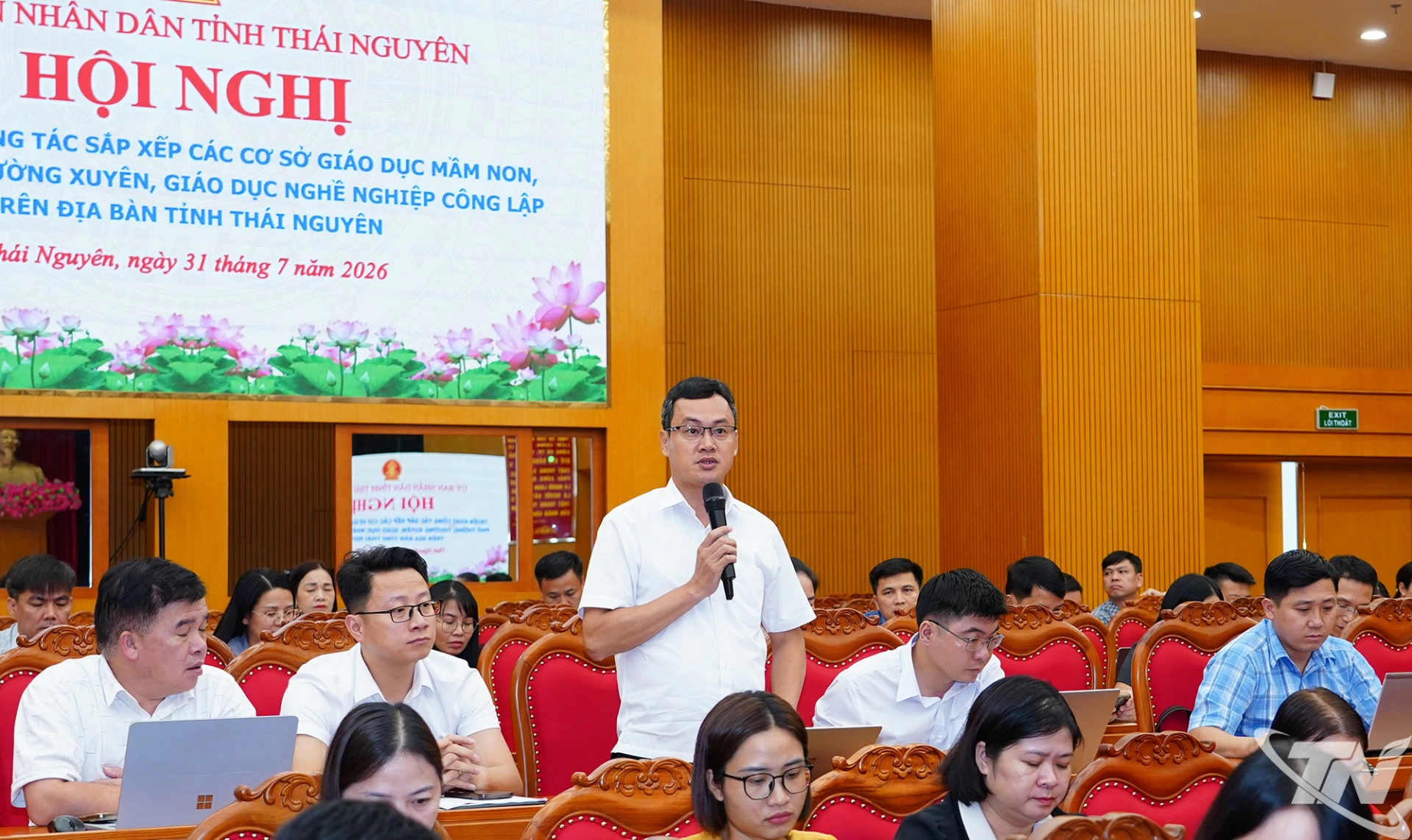 Đại diện xã Bạch Thông nêu ý kiến tại Hội nghị.