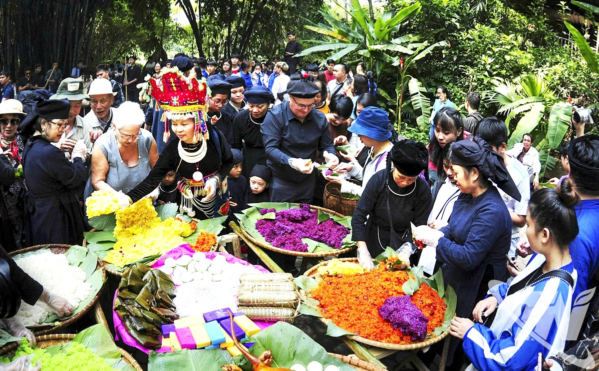 Công tác đối ngoại được đẩy mạnh góp phần thu hút đông đảo du khách nước ngoài đến với Thái Nguyên.
