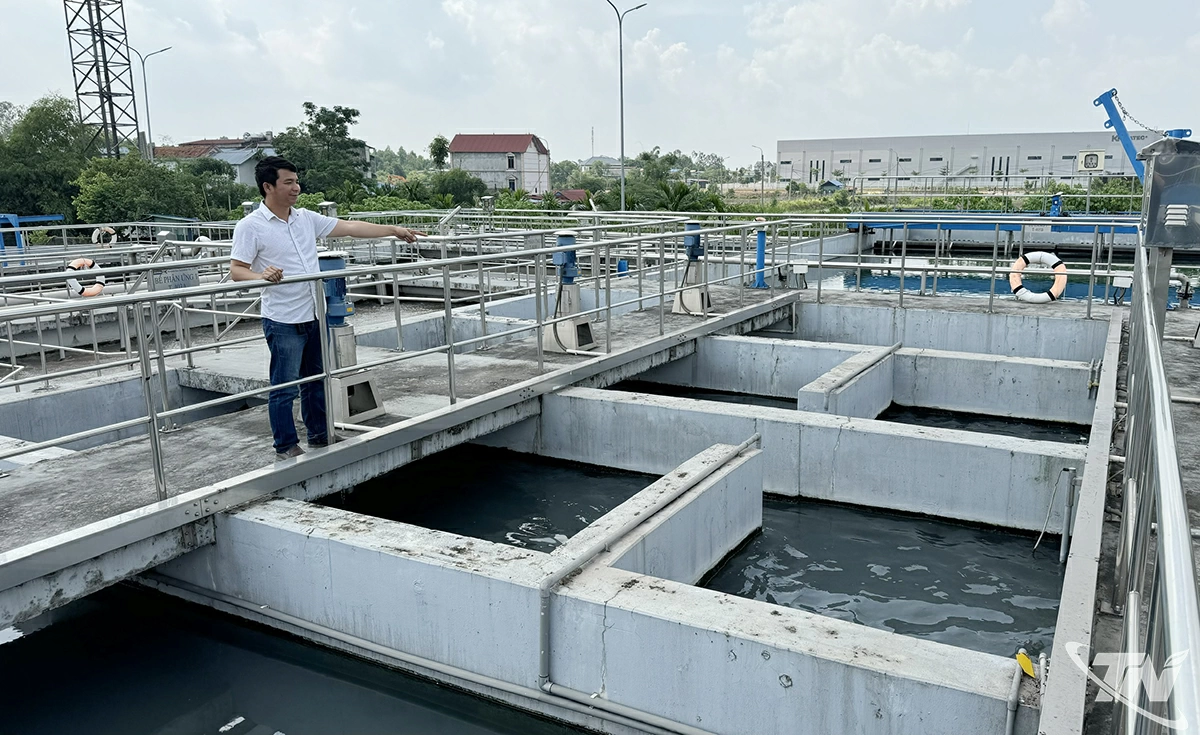 Trạm xử lý nước thải tập trung tại KCN Yên Bình có công suất trên 60.000 m³/ngày đêm, vận hành liên tục 24/7 và giám sát tự động qua hệ thống điện tử.