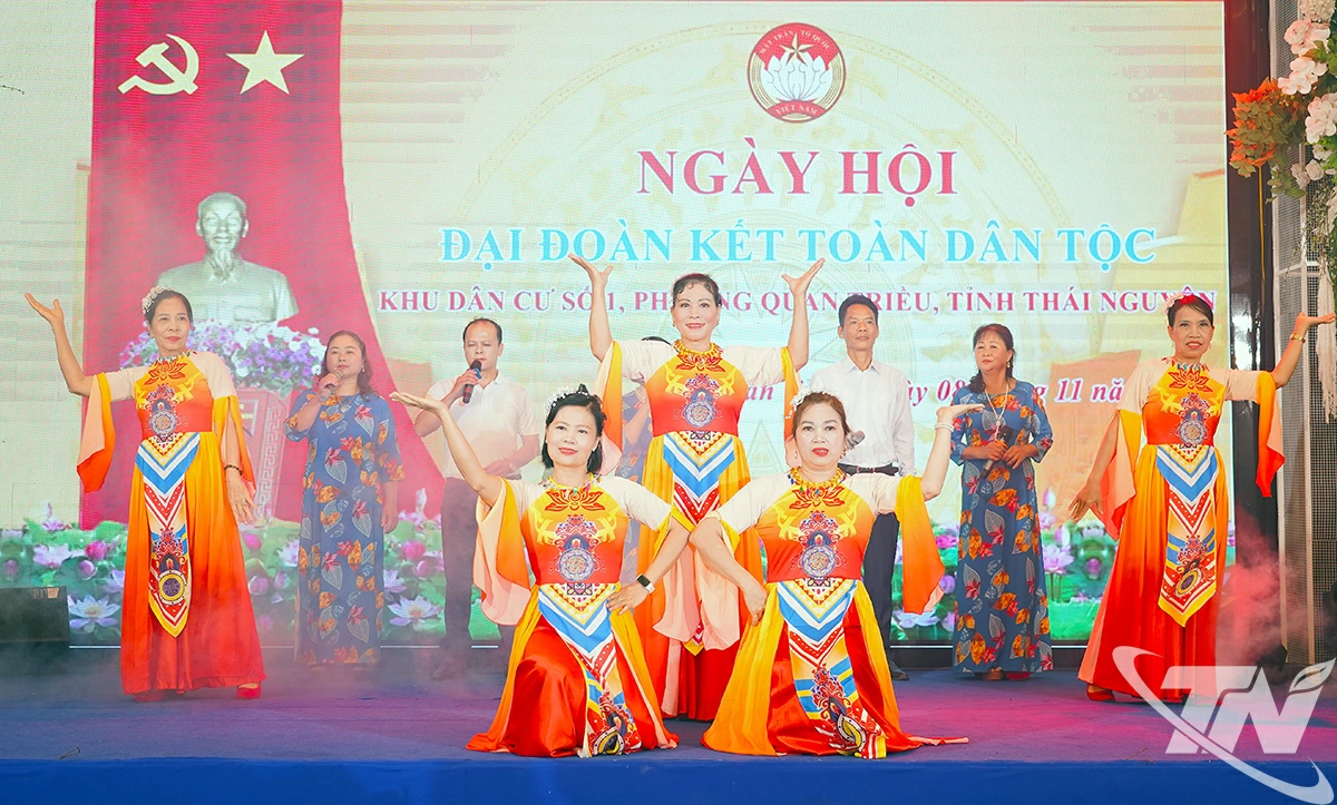 Các hoạt động văn hóa văn nghệ do cán bộ, đảng viên và nhân dân phường Quan Triều biểu diễn