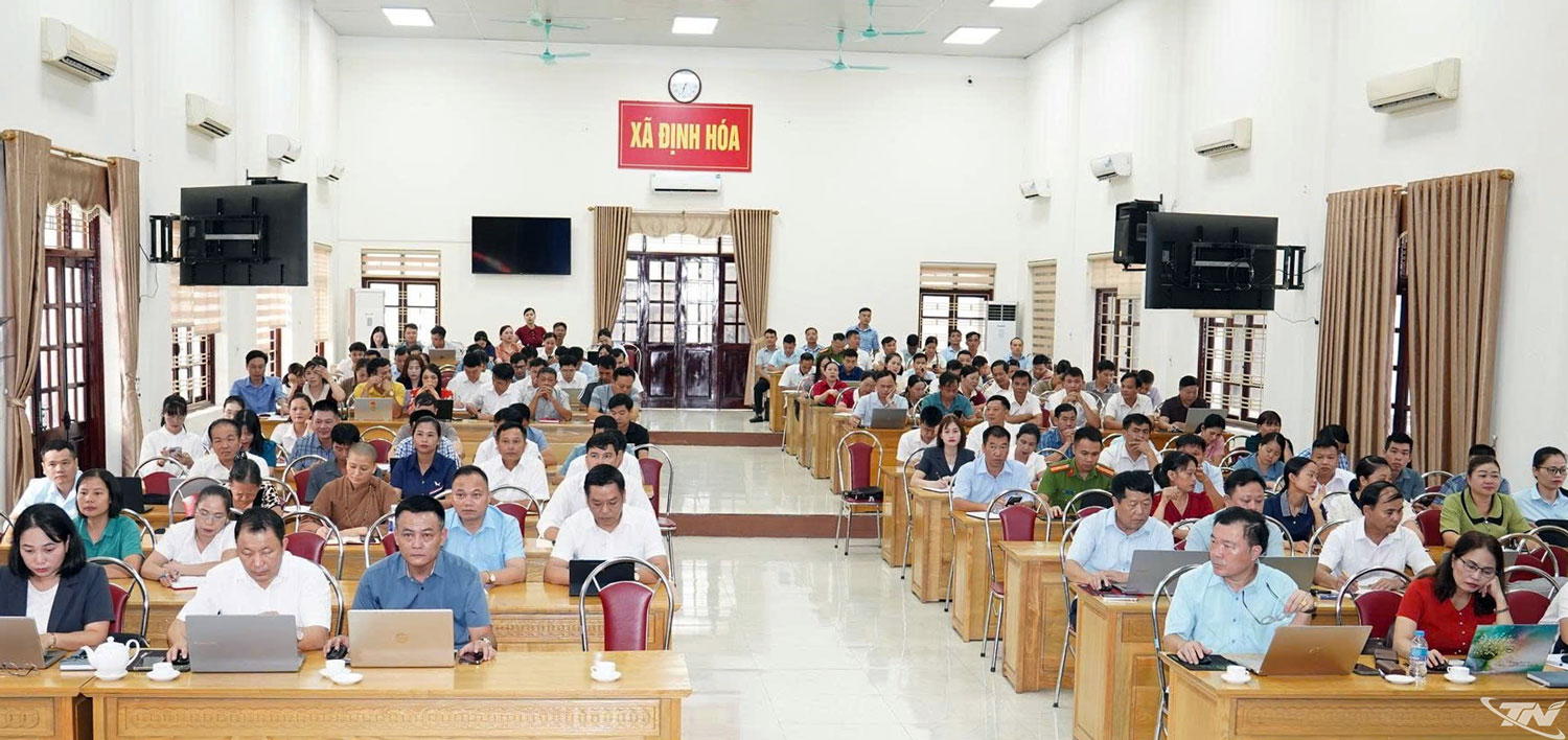 175 học viên là Chủ tịch, Phó Chủ tịch HĐND và đại biểu HĐND của 8 xã.