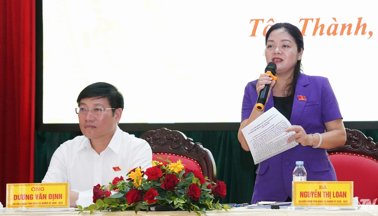 Tổ đại biểu số 12 HĐND tỉnh Thái Nguyên tiếp xúc cử tri xã Tân Thành.