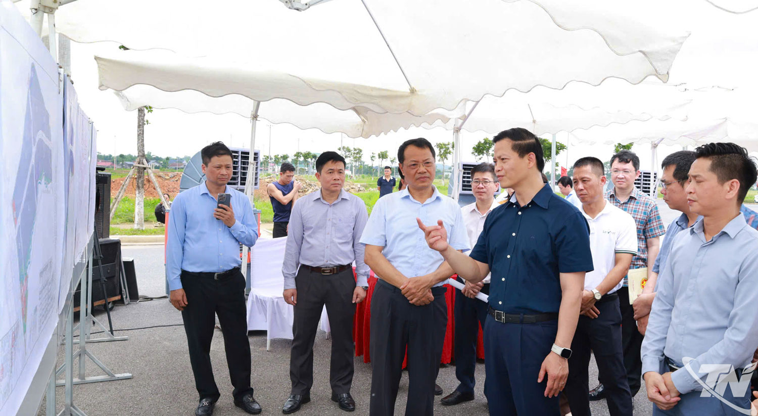 Đồng chí Chủ tịch UBND tỉnh Thái Nguyên kiểm tra thực tế tại CCN Hạnh Phúc - Xuân Phương.