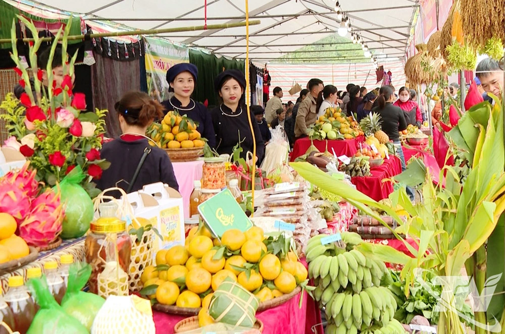 Ngày hội cam, quýt được xã Bạch Thông tổ chức nhằm quảng bá các loại nông sản của địa phương.
