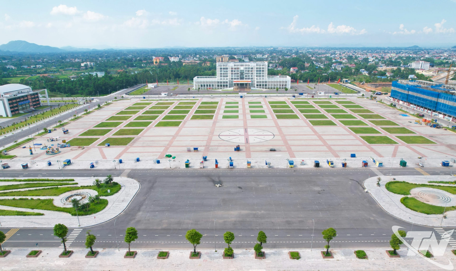 Quảng trường Vạn Xuân.