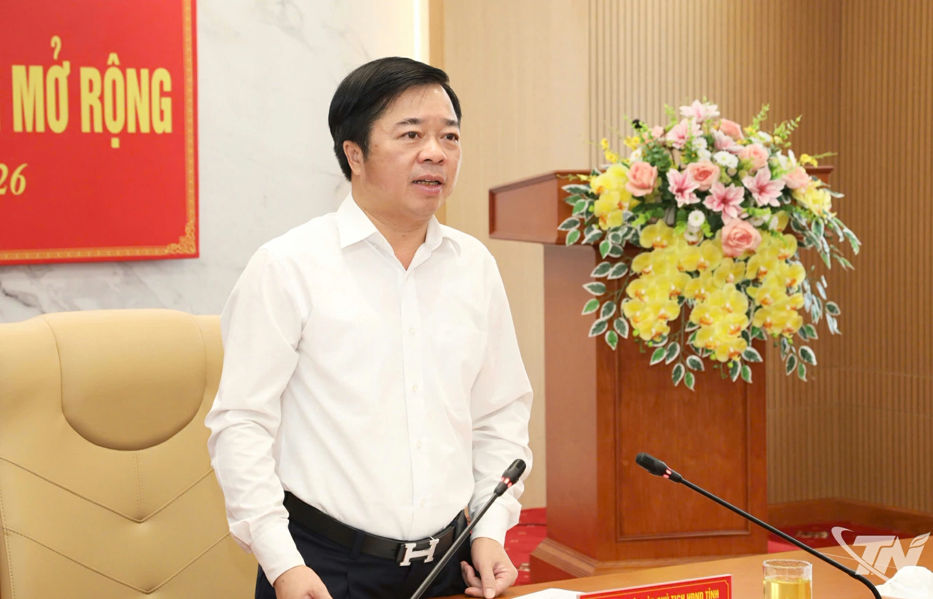 Đồng chí Bùi Văn Lương, Phó Bí thư Tỉnh ủy, Chủ tịch Hội đồng Nhân dân tỉnh kết luận hội nghị.