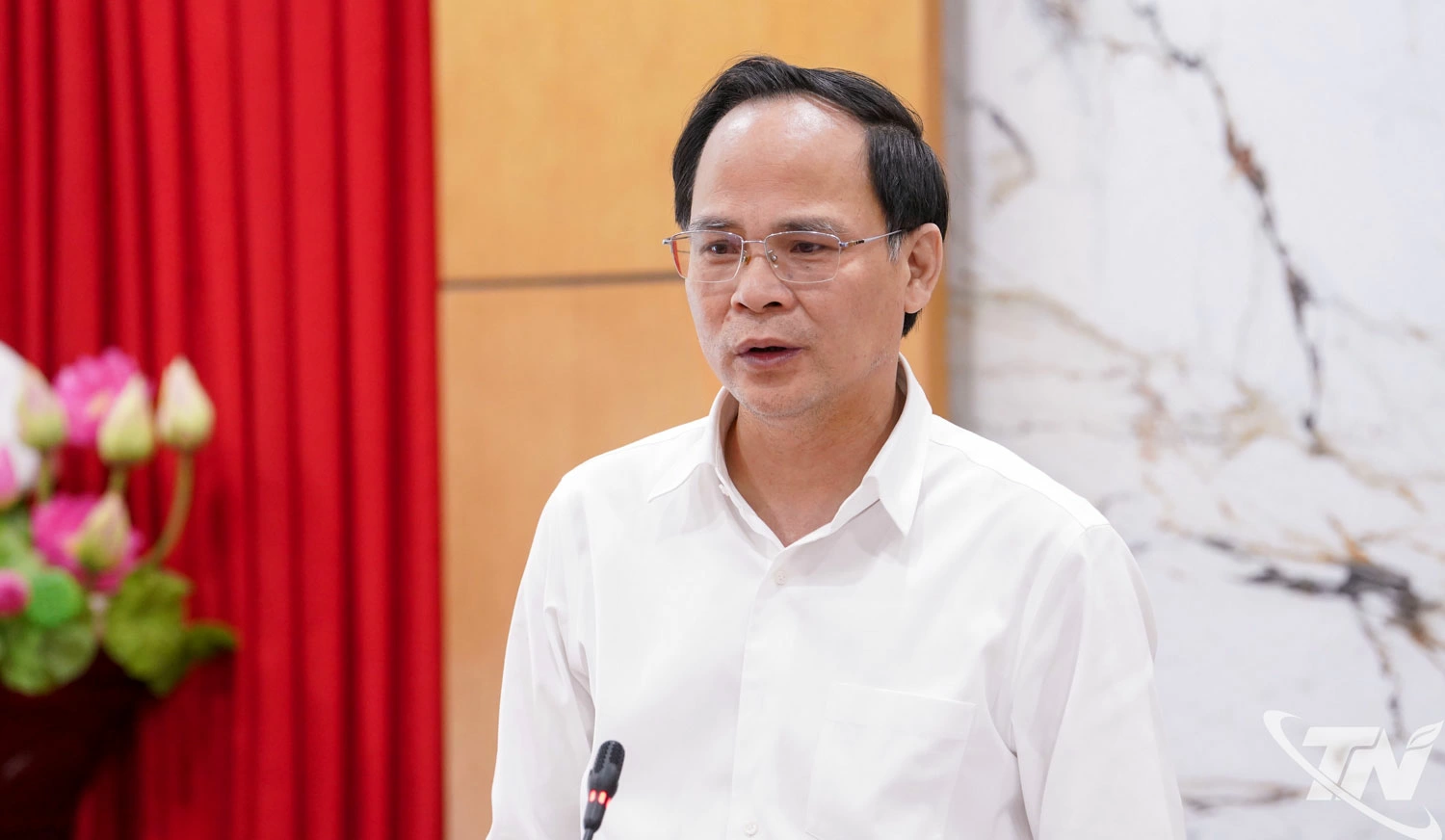 Đồng chí Nguyễn Linh, Phó Chủ tịch UBND tỉnh, phát biểu tại Hội nghị