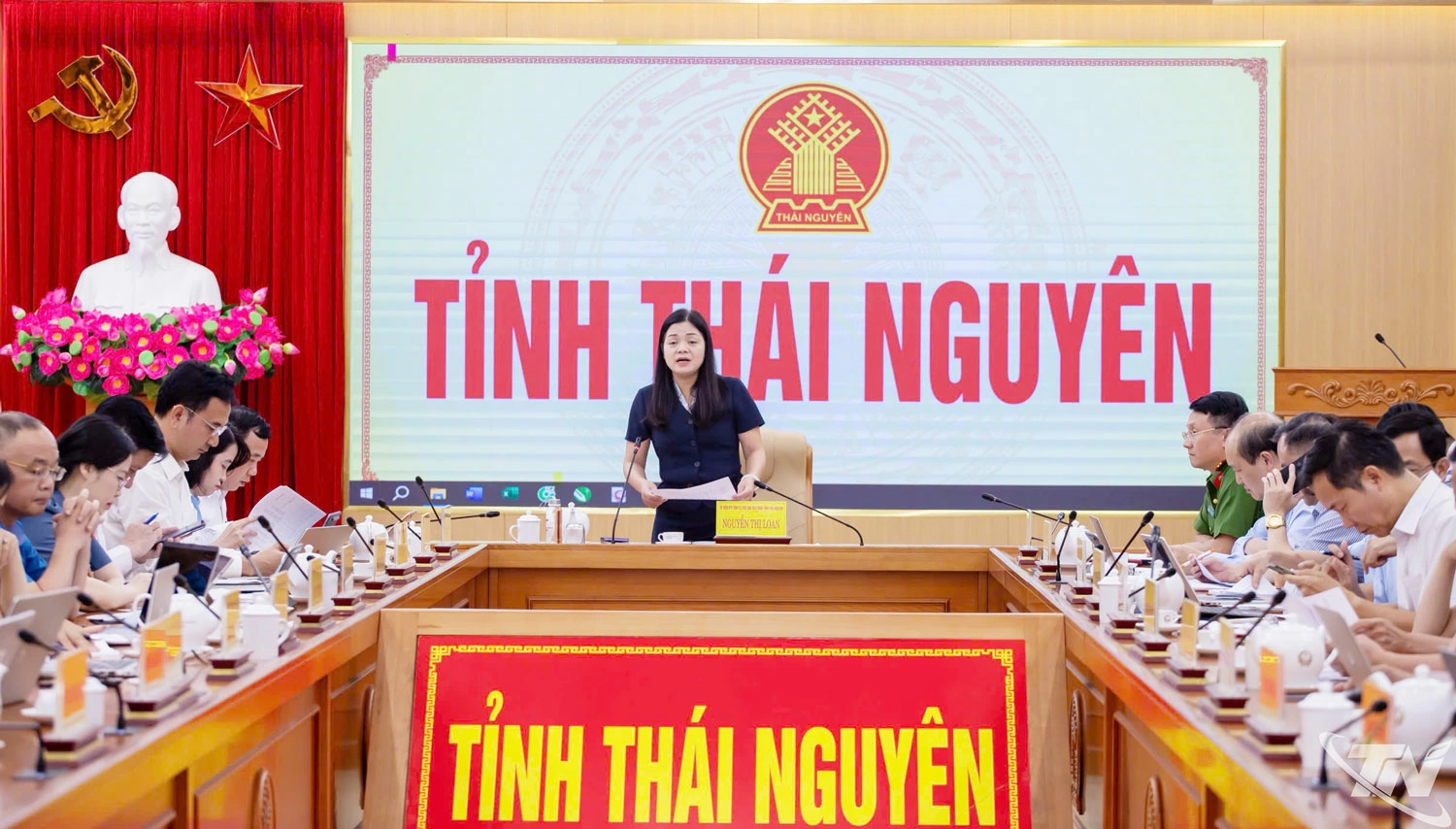 Đồng chí Nguyễn Thị Loan phát biểu tại Hội nghị.