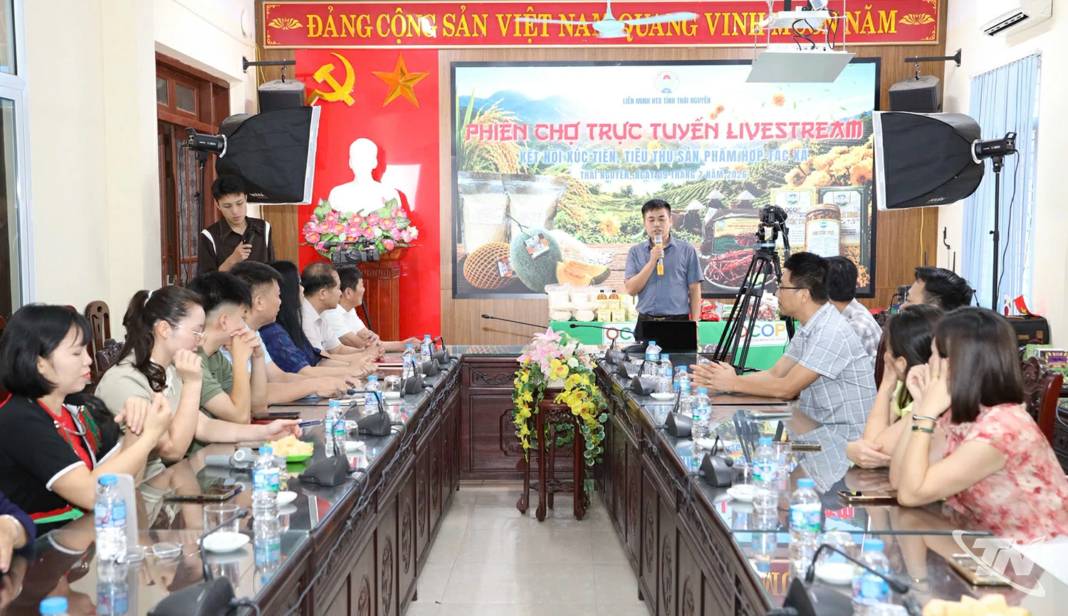 Học viên được hướng dẫn kiến thức về quảng bá, tiêu thụ sản phẩm trên các nền tảng số.
