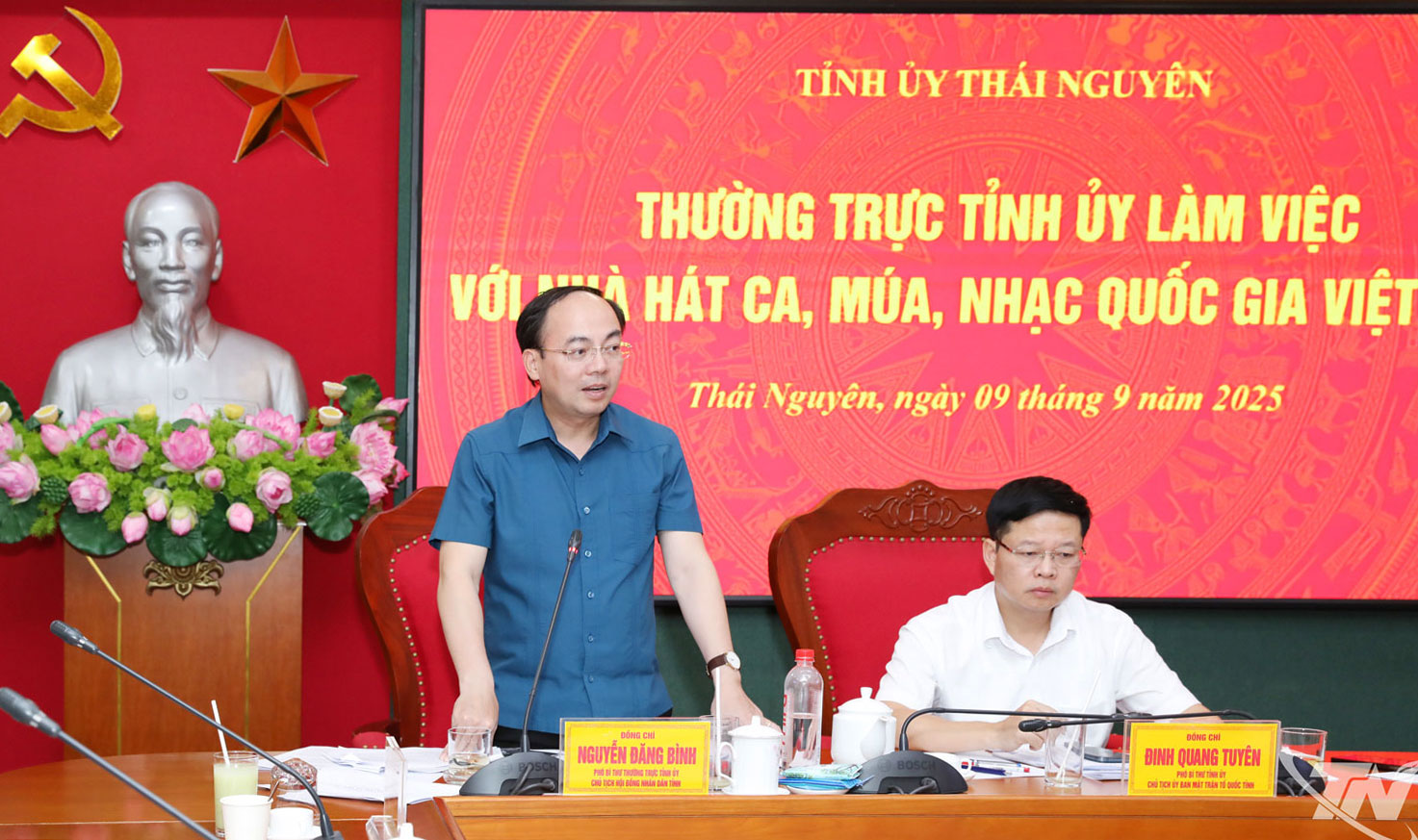 Đồng chí Nguyễn Đăng Bình, Phó Bí thư Thường trực Tỉnh ủy, Chủ tịch HĐND tỉnh, phát biểu kết luận buổi làm việc.