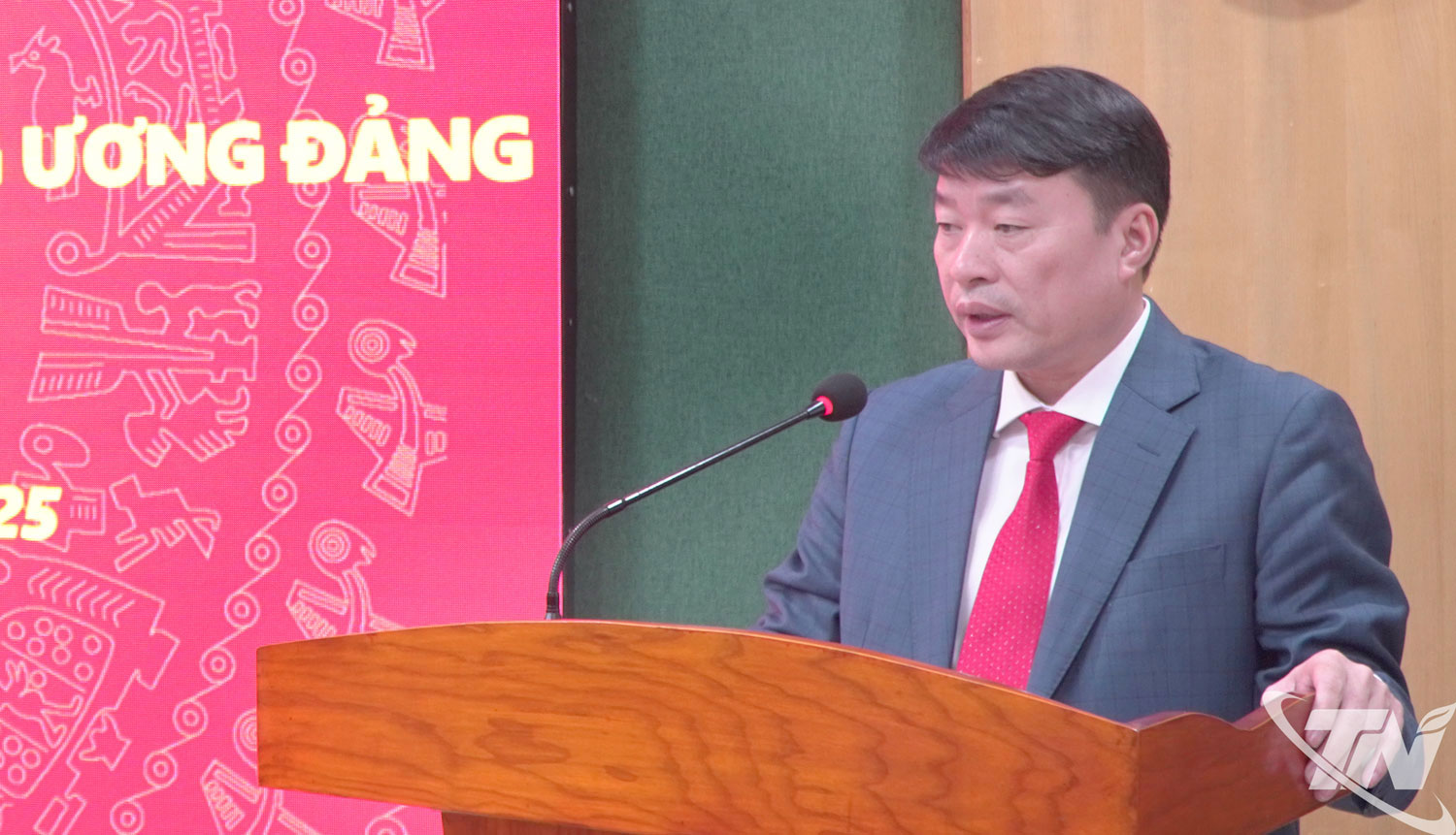 Đồng chí Trần Văn Hậu, Phó Chủ nhiệm Ủy ban Kiểm tra Tỉnh ủy, phát biểu nhận nhiệm vụ