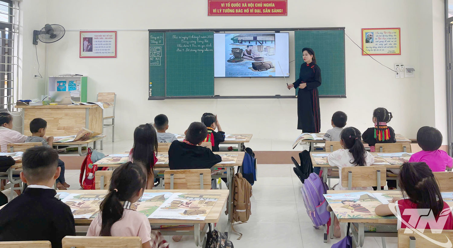 Lớp dạy tăng cường tiếng Việt cho trẻ dân tộc thiểu số trước khi vào lớp 1 tại Trường Tiểu học Thần Sa