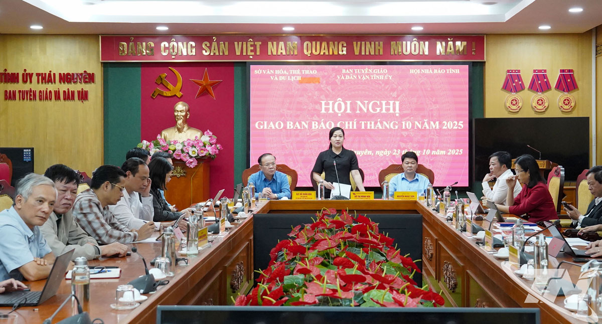 Hội nghị giao ban báo chí tháng 10-2025.