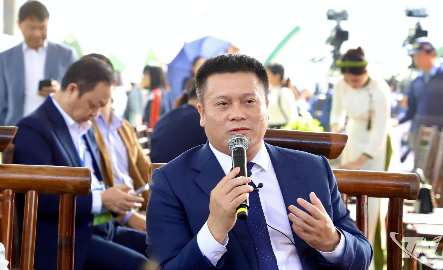 Ông Bùi Bá Chính, Giám đốc Trung tâm mã số, mã vạch quốc gia, Ủy ban Tiêu chuẩn, đo lường chất lượng quốc gia (Bộ Khoa học và Công nghệ), trao đổi tại Tọa đàm.