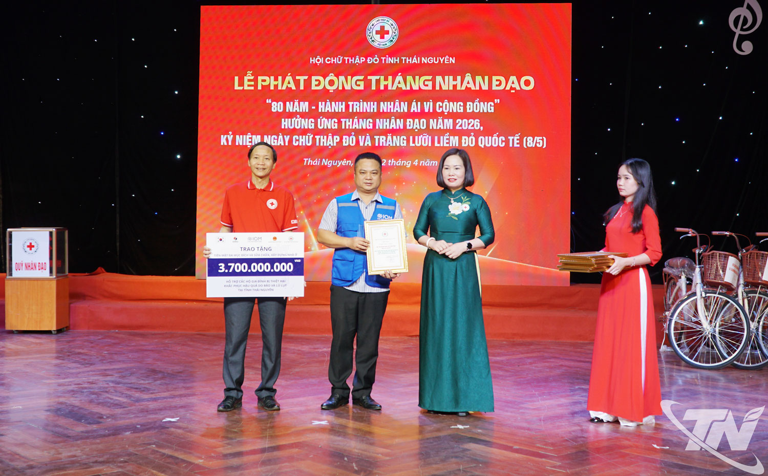 Hội Chữ thập đỏ tỉnh Thái Nguyên tiếp nhận sự hỗ trợ từ các cơ quan, đơn vị và trao ghi nhận tấm lòng vàng cho các cơ quan, đơn vị có đóng góp trong công tác nhân đạo trên địa bàn tỉnh.