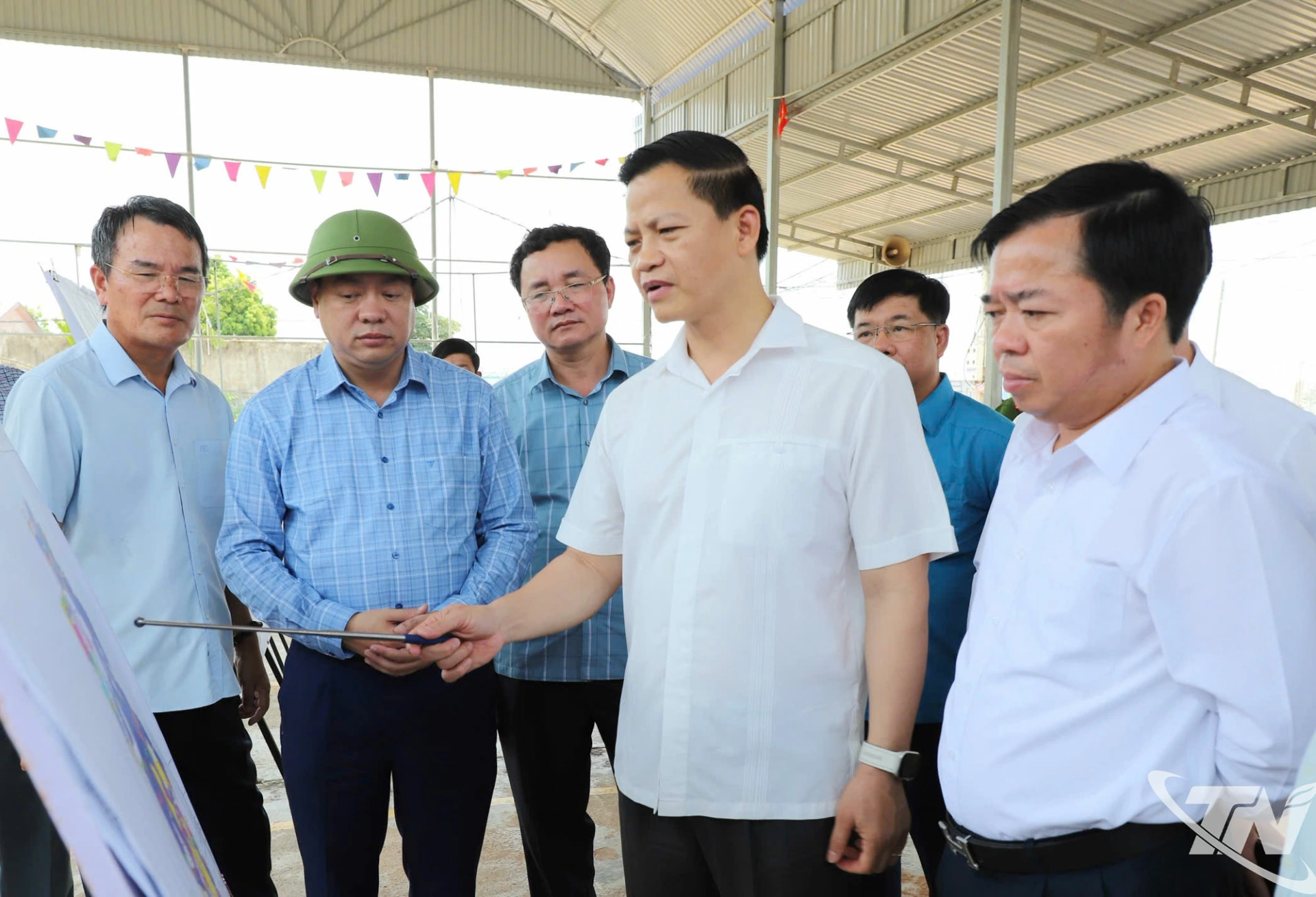 Đồng chí Chủ tịch UBND tỉnh Vương Quốc Tuấn kiểm tra tiến độ Dự án Khu công nghiệp Yên Bình 2.