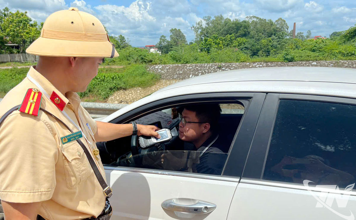 Lực lượng Cảnh sát giao thông, Công an tỉnh Thái Nguyên đã đồng loạt ra quân tuần tra, kiểm soát và xử lý vi phạm về nồng độ cồn