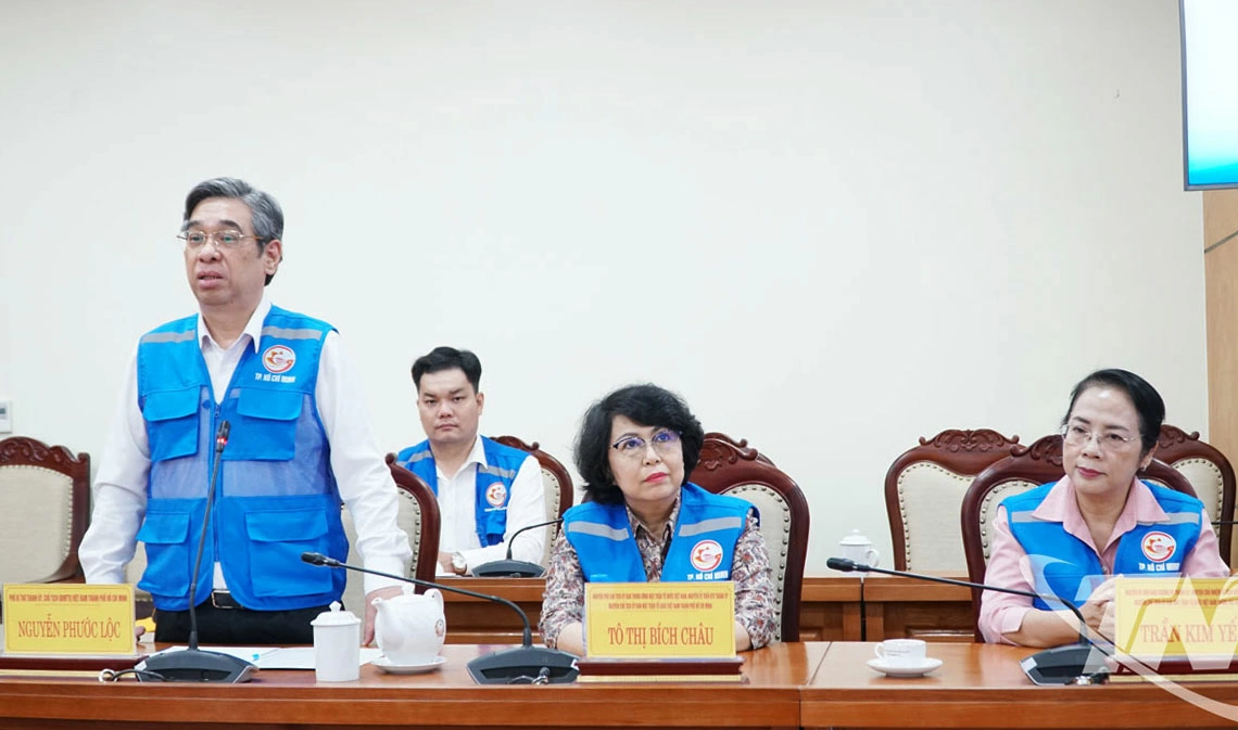 Đồng chí Nguyễn Phước Lộc, Phó Bí thư Thành ủy, Chủ tịch Ủy ban MTTQ thành phố Hồ Chí Minh, chia sẻ về những thiệt hại do mưa lũ gây ra đối với tỉnh Thái Nguyên.