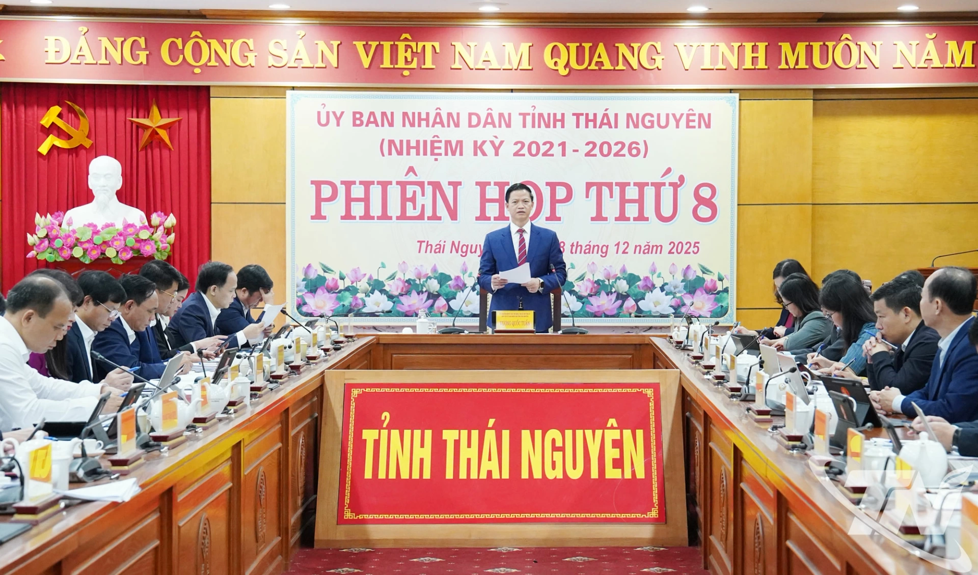 Đồng chí Chủ tịch UBND tỉnh Vương Quốc Tuấn chủ trì Phiên họp thứ 8 của UBND tỉnh.