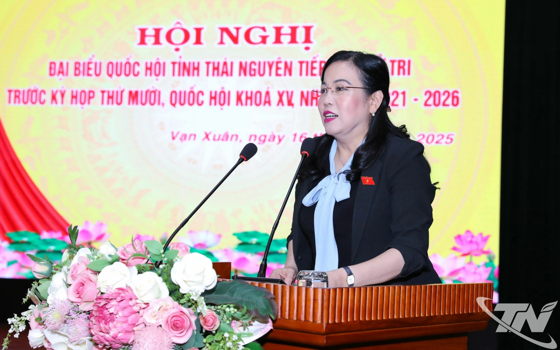 Đồng chí Nguyễn Thanh Hải phát biểu tại buổi tiếp xúc cử tri.