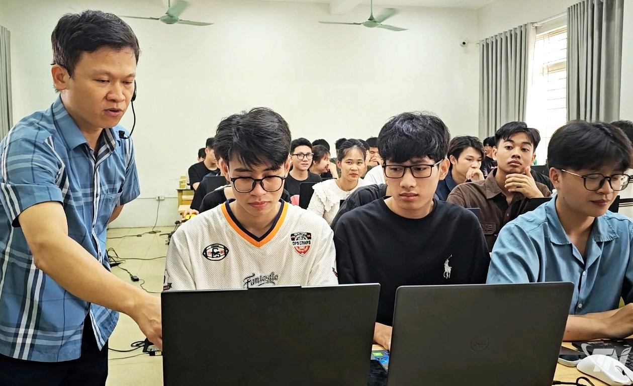Ứng dụng KPI giúp đội ngũ giảng viên của Trường Đại học Công nghệ thông tin   và Truyền thông (Đại học Thái Nguyên) chủ động hơn trong công việc.
