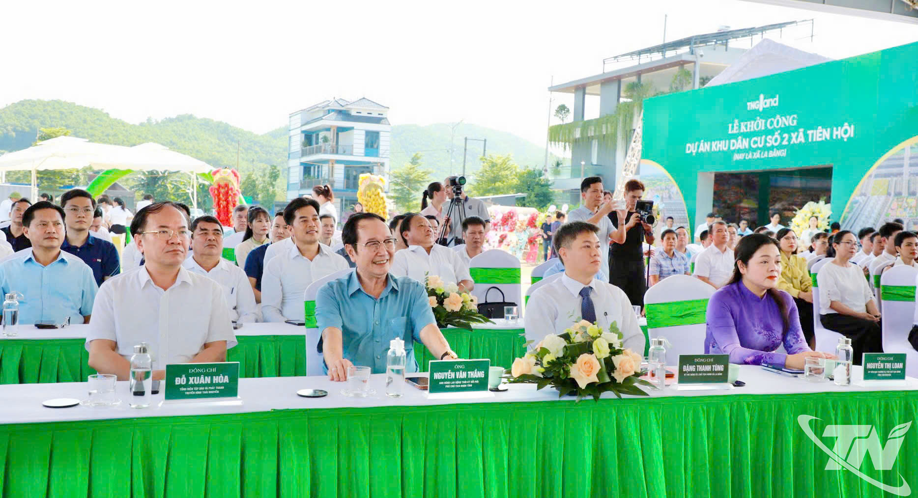 Các đại biểu dự Lễ khởi công Dự án Homie Spring.