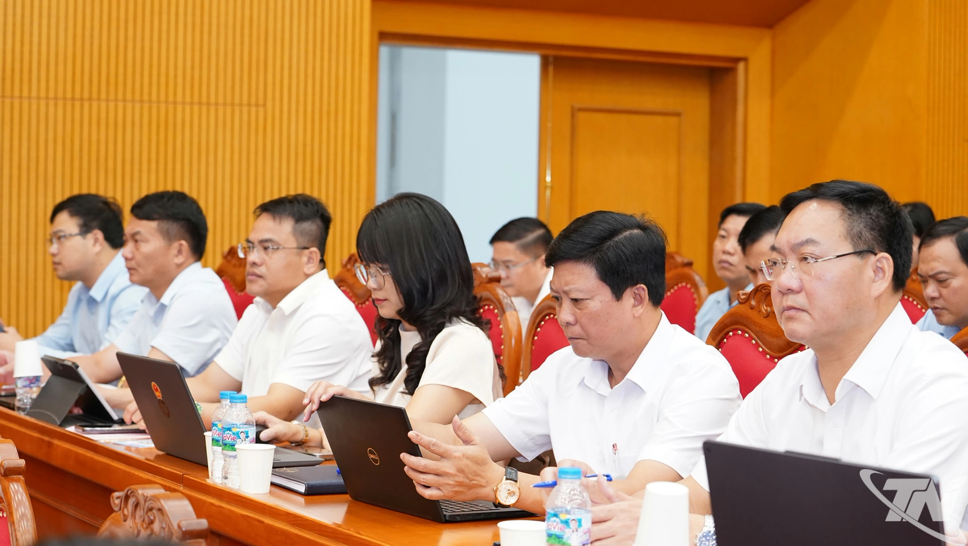 Các đại biểu dự Kỳ họp.