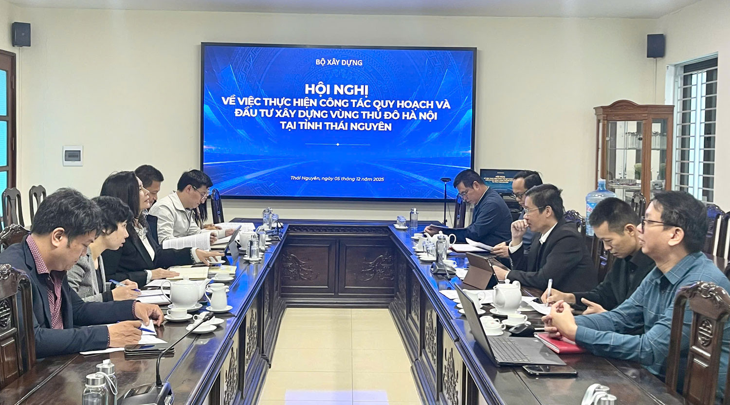 Quang cảnh buổi làm việc.