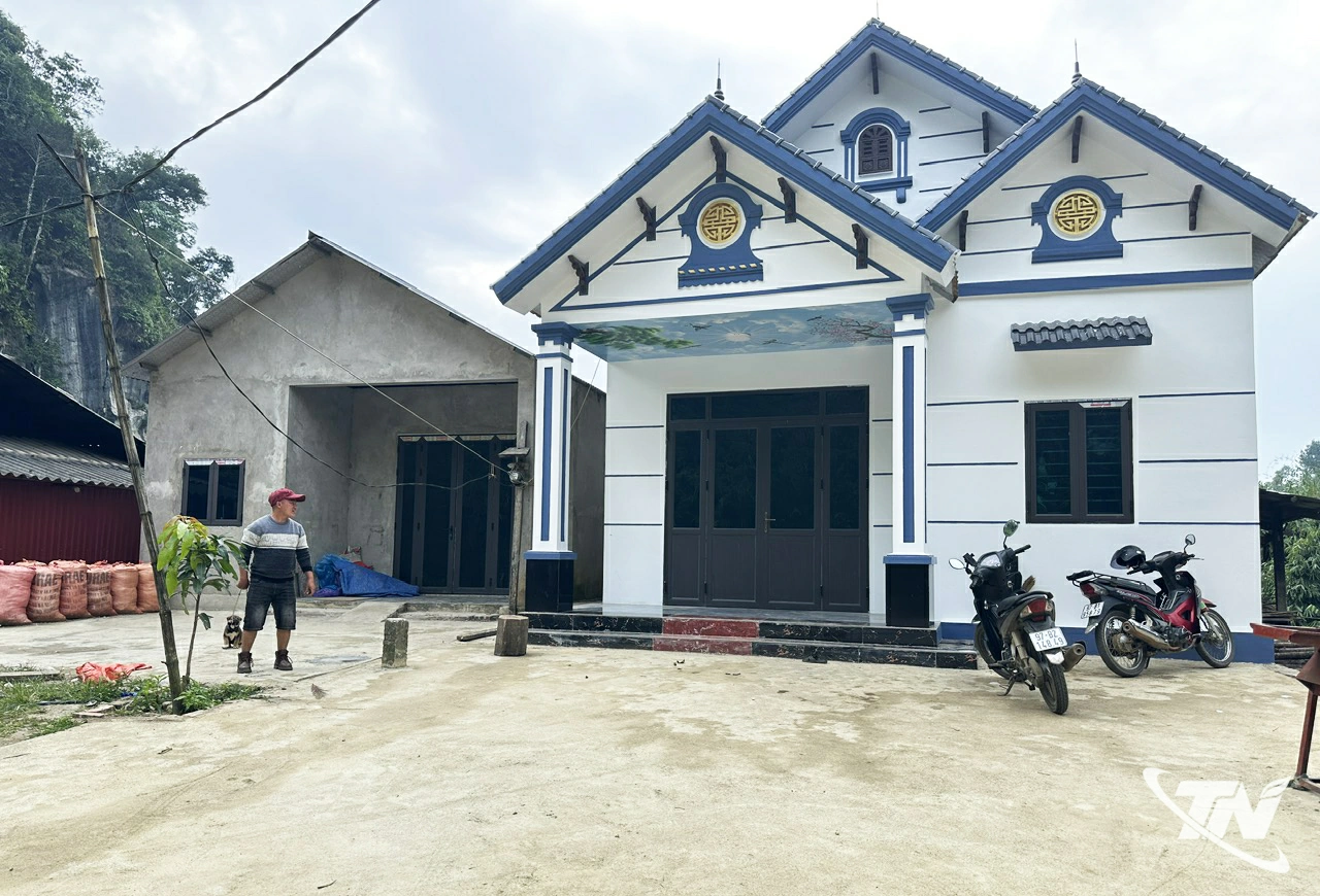 Nguồn vốn hỗ trợ của Nhà nước giúp nhiều hộ dân thôn Cao Thượng, xã Ba Bể phát triển sản xuất, nâng cao thu nhập và xây dựng những ngôi nhà khang trang.