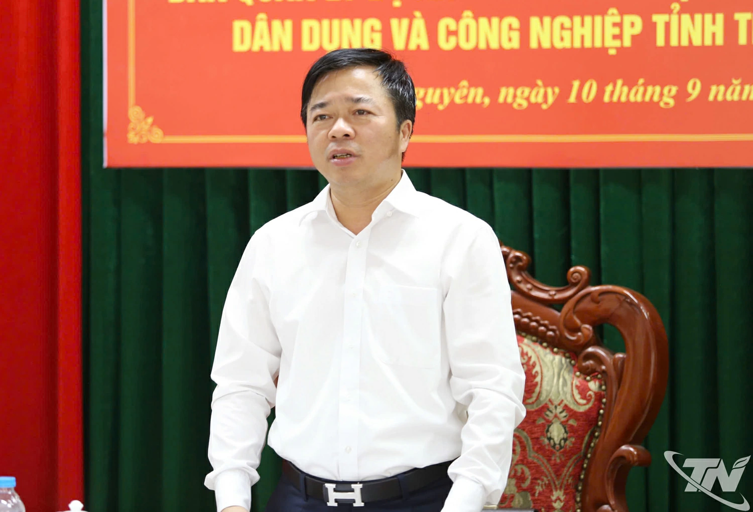 Đồng chí Bùi Văn Lương, Phó Chủ tịch UBND tỉnh phát biểu chỉ đạo tại buổi làm việc.