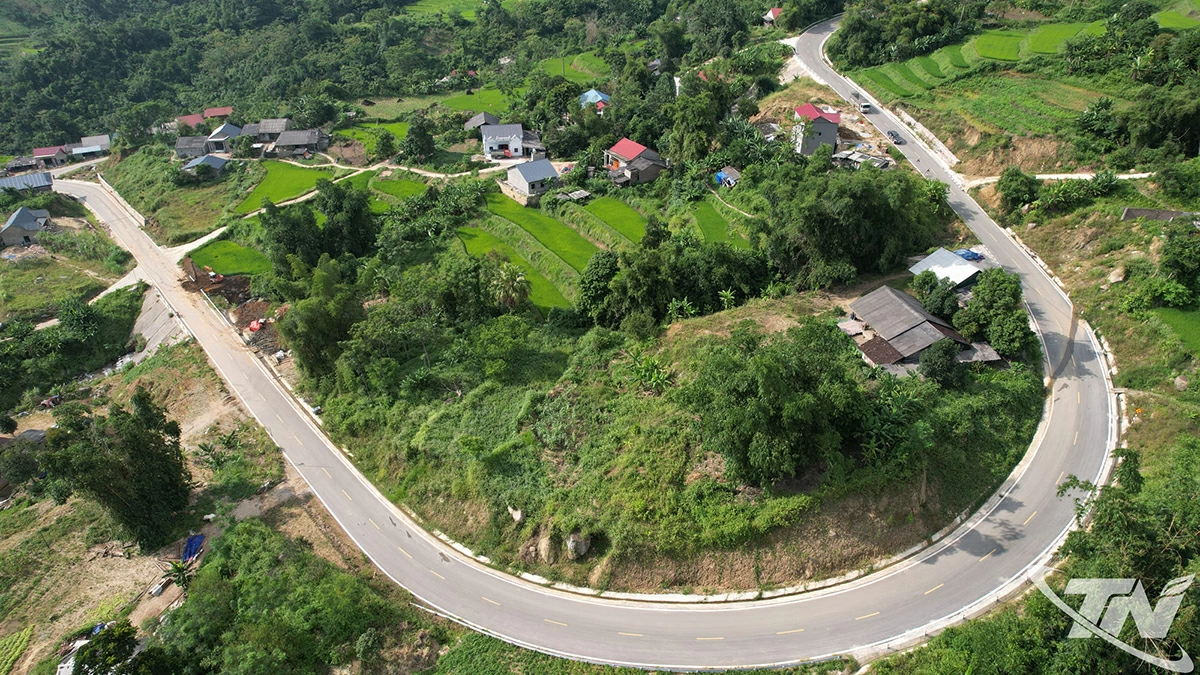  Đường Quảng Khê - Khang Ninh có ý nghĩa quan trọng trong mạng lưới giao thông phục vụ du lịch hồ Ba Bể và các xã phía Bắc của tỉnh.