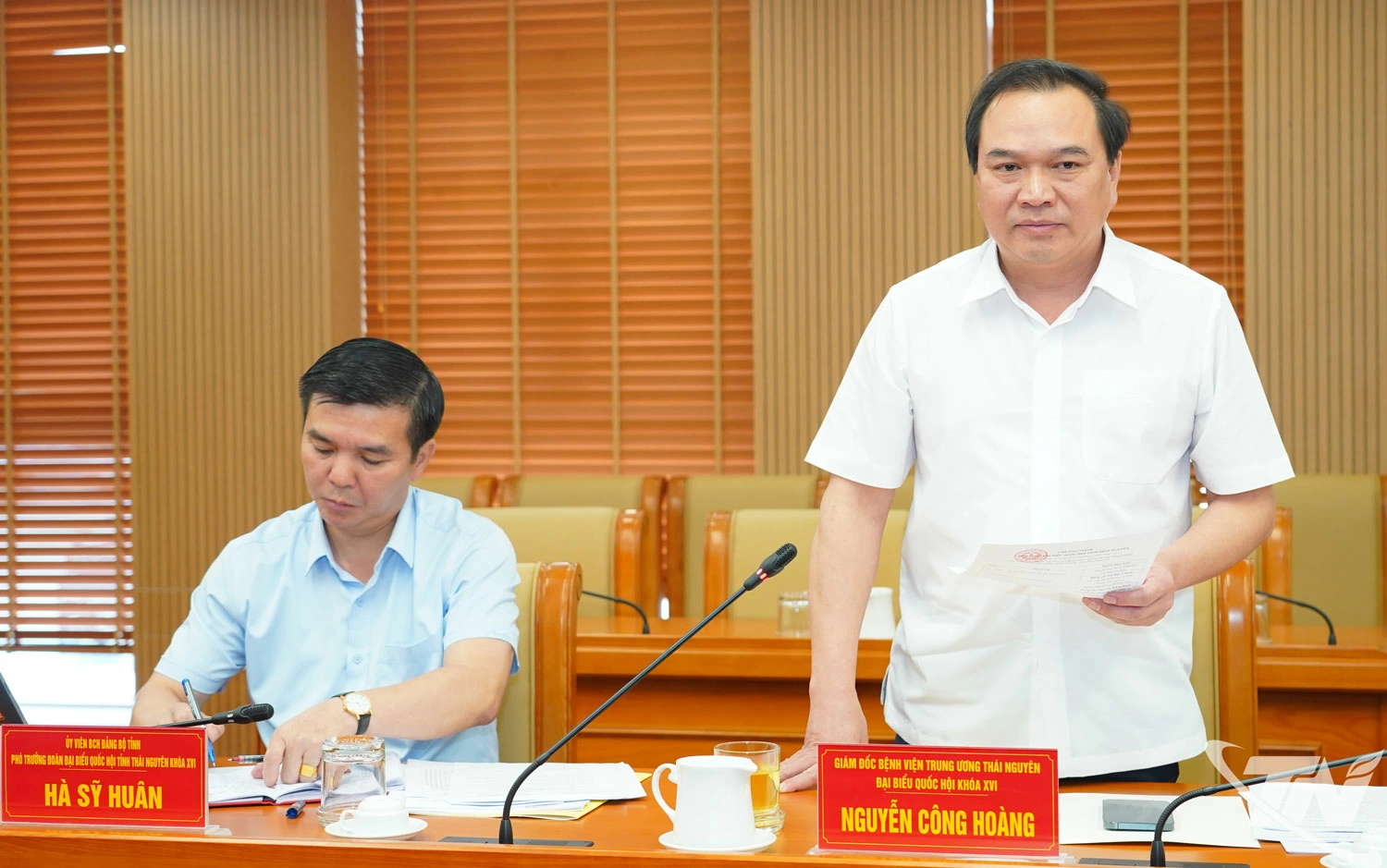 Các đại biểu trao đổi thảo luận tại